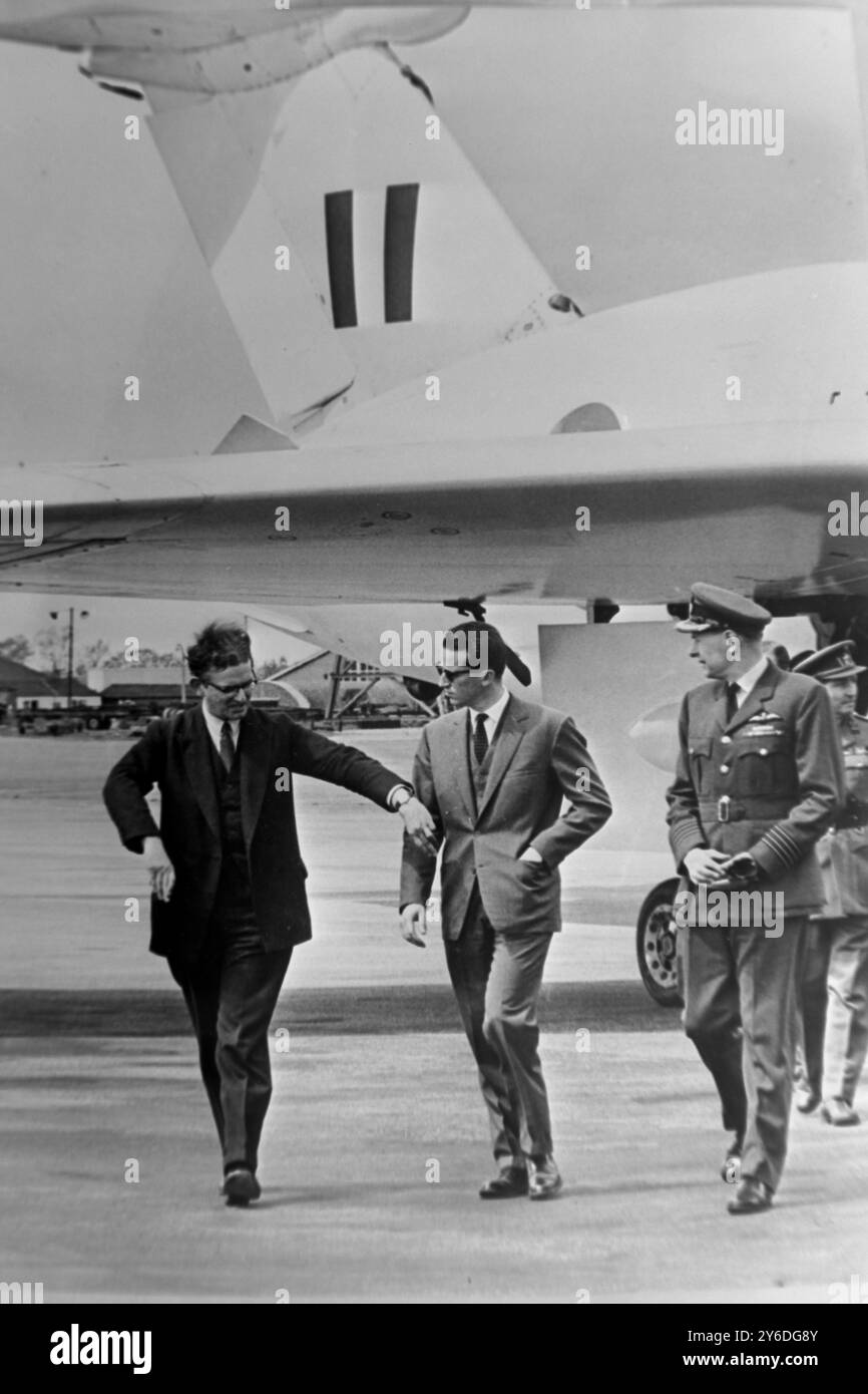 ROI BAUDOUIN DE BELGIQUE À FARNBOROUGH ; 16 MAI 1963 Banque D'Images