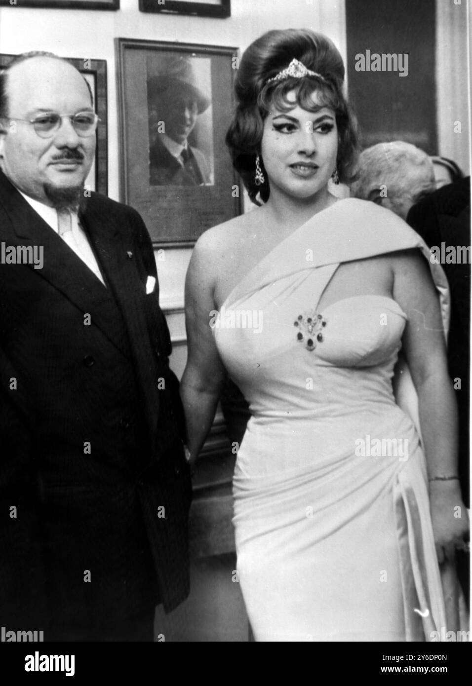 IRMA CAPECE MINUTOLO - PETITE AMIE DU ROI FAROUK À NAPLES / ; 6 AVRIL 1963 Banque D'Images