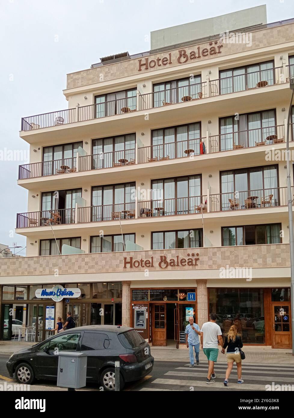 Palma de Majorque, Espagne ; 15 août 2024 : façade principale de l'Hôtel Balear dans la station touristique de Can Pastilla Banque D'Images