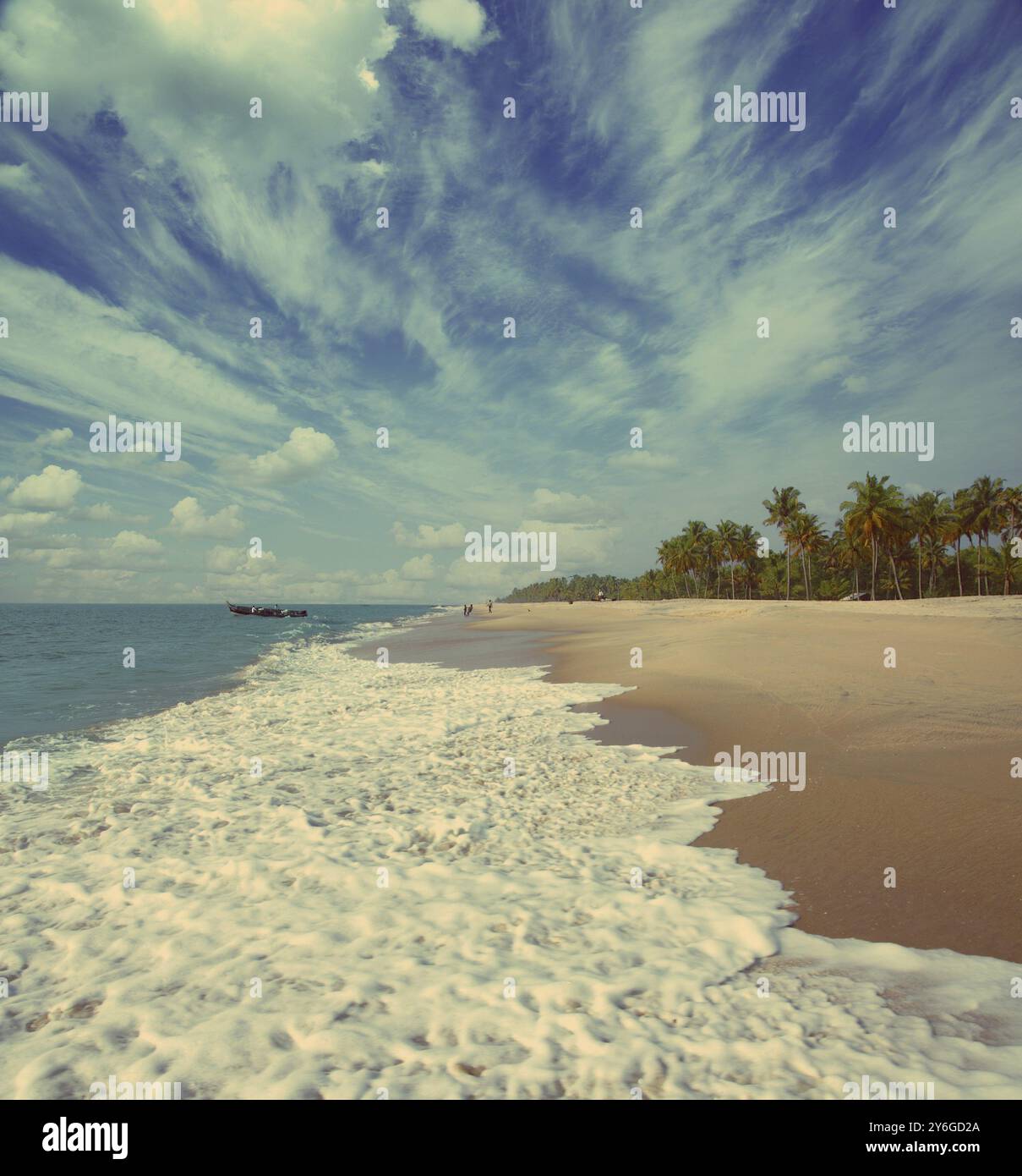 Beau paysage de plage avec des pêcheurs en Inde, style rétro vintage Banque D'Images