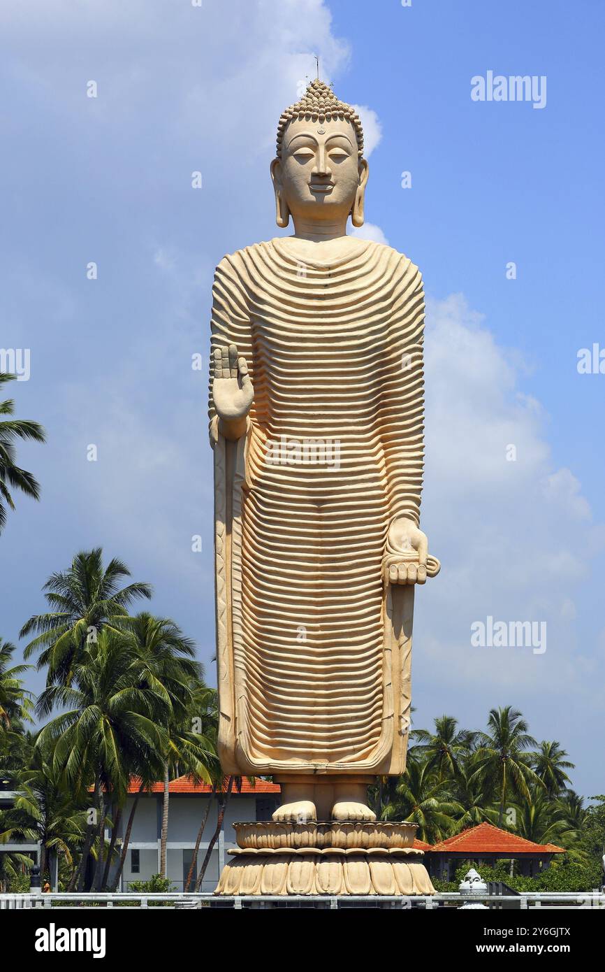 Peraliya Buddha Statue, le mémorial du tsunami à Hikkaduwa, Sri Lanka, Asie Banque D'Images