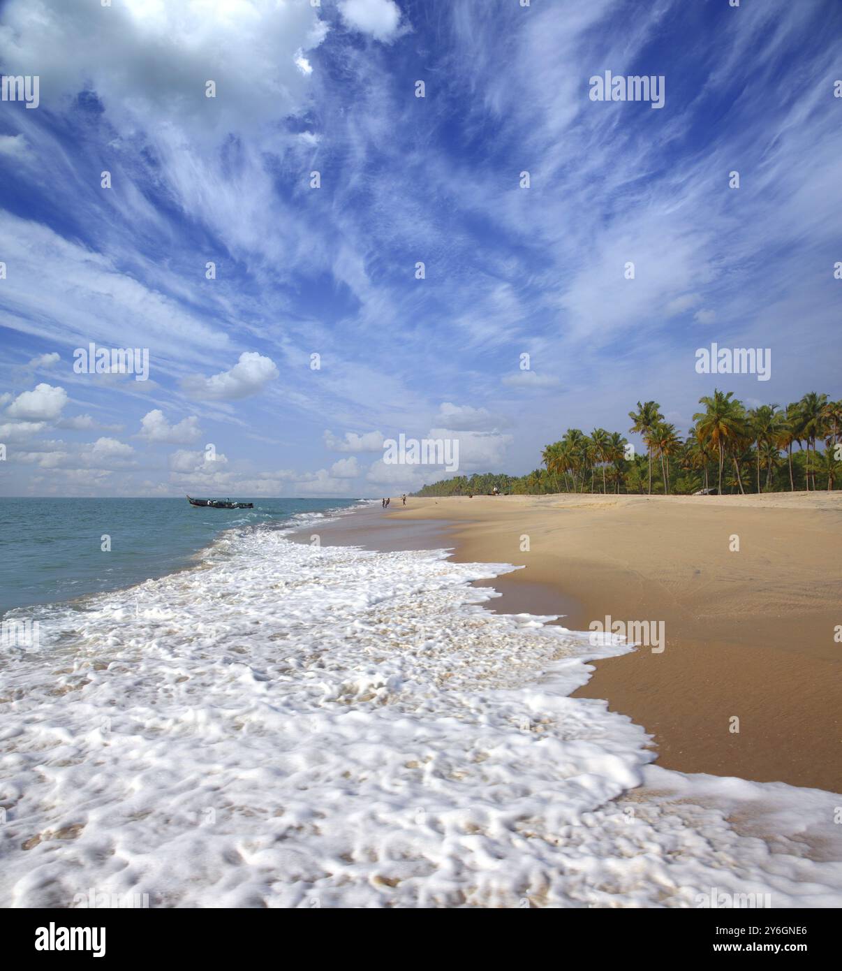 Beau paysage de plage avec des pêcheurs en Inde Banque D'Images