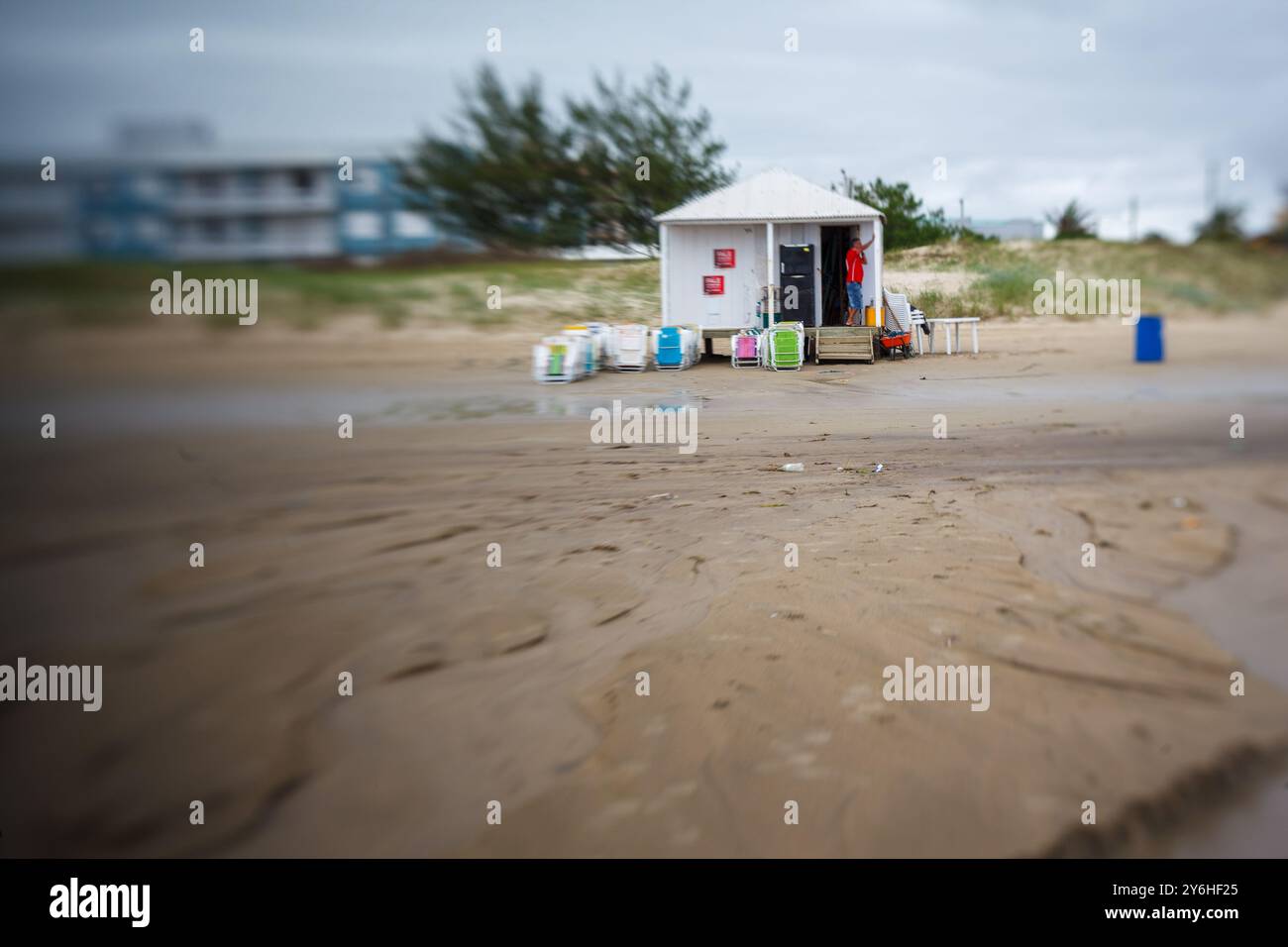 Kiosque à Atlantida Beach à Xangrila, rive nord du Rio Grande do Sul, Brésil Banque D'Images