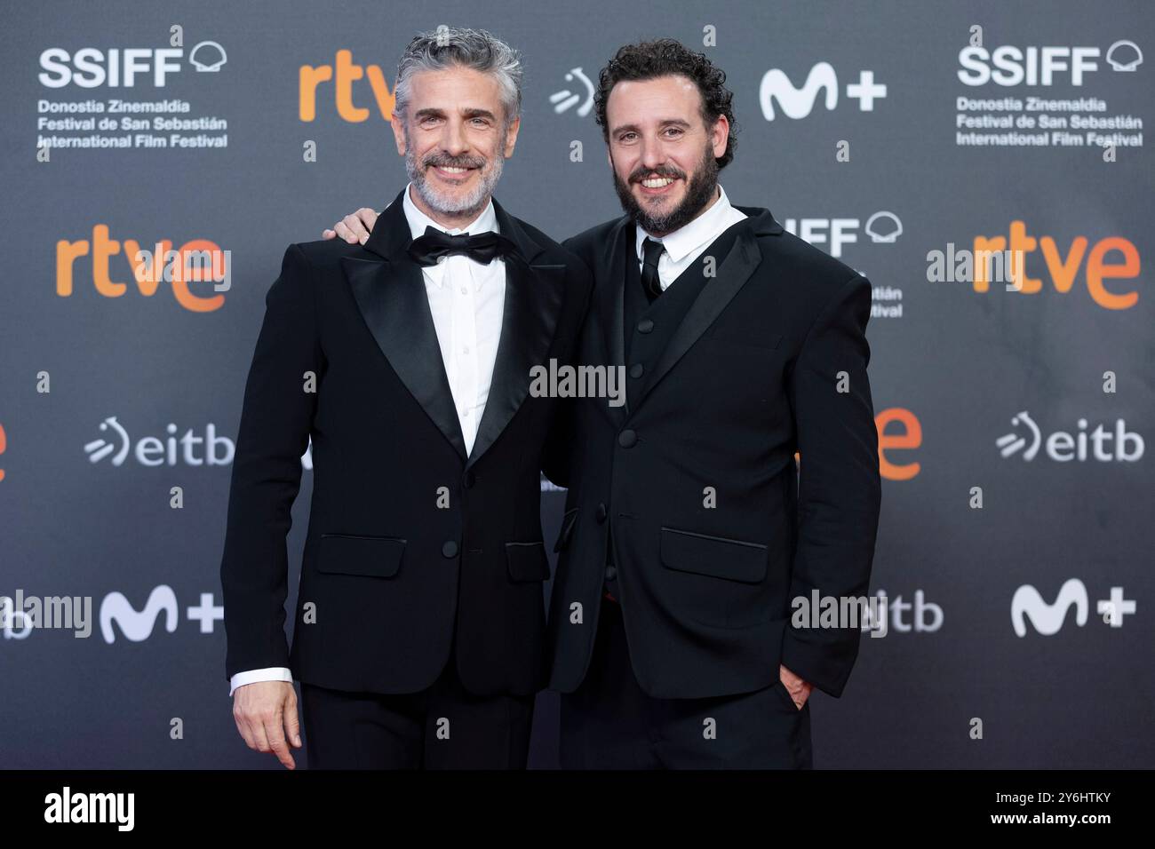 Leonardo Sbaraglia et Diego Lerman ont assisté à la première de Red Carpet Modi El Hombre que Amaba los Platos Voladores lors du 72e Festival international du film de San Sebastian au Palais Kursaal le 24 septembre 2024 à Donostia / San Sebastian, Espagne. Banque D'Images