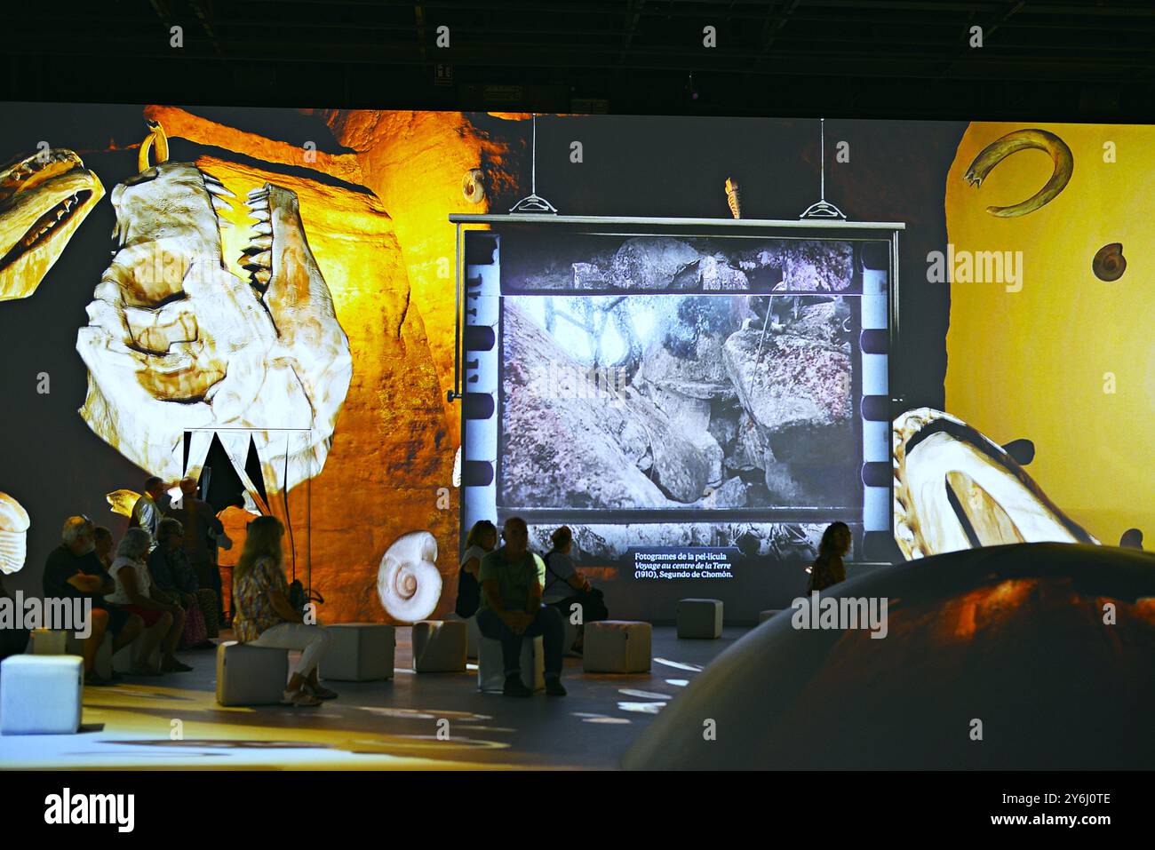 Exposition immersive dédiée à Jules Verne au Centre des Arts numériques idéal à Barcelone, ​​Catalonia, Espagne Banque D'Images