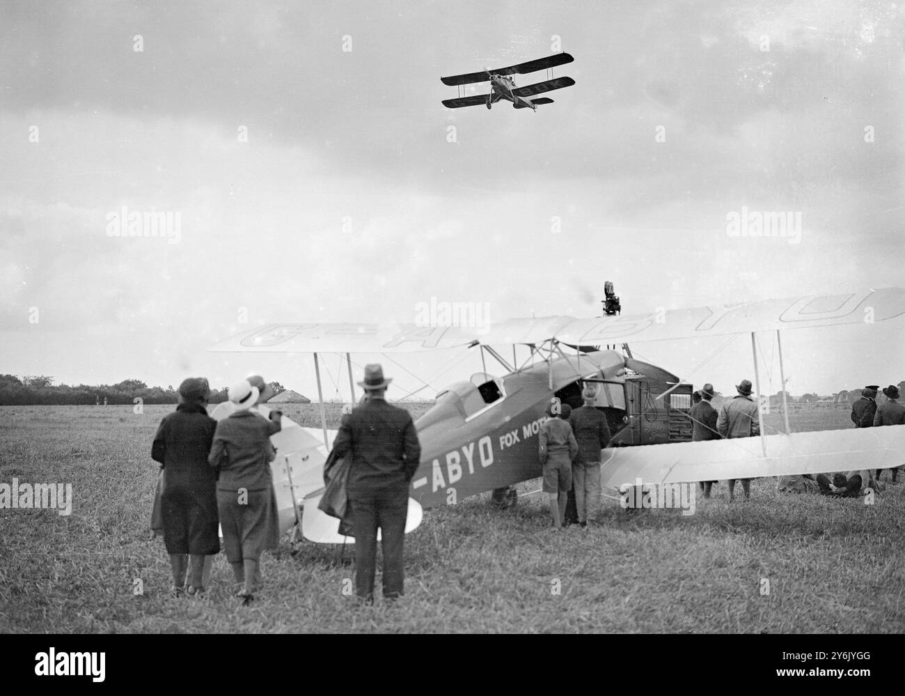 Le nouvel aéroport de Gravesend , couvrant une superficie de 154 acres , est dit être le plus grand du pays . Le biplan de Havilland Fox Moth . 25 août 1932 Banque D'Images