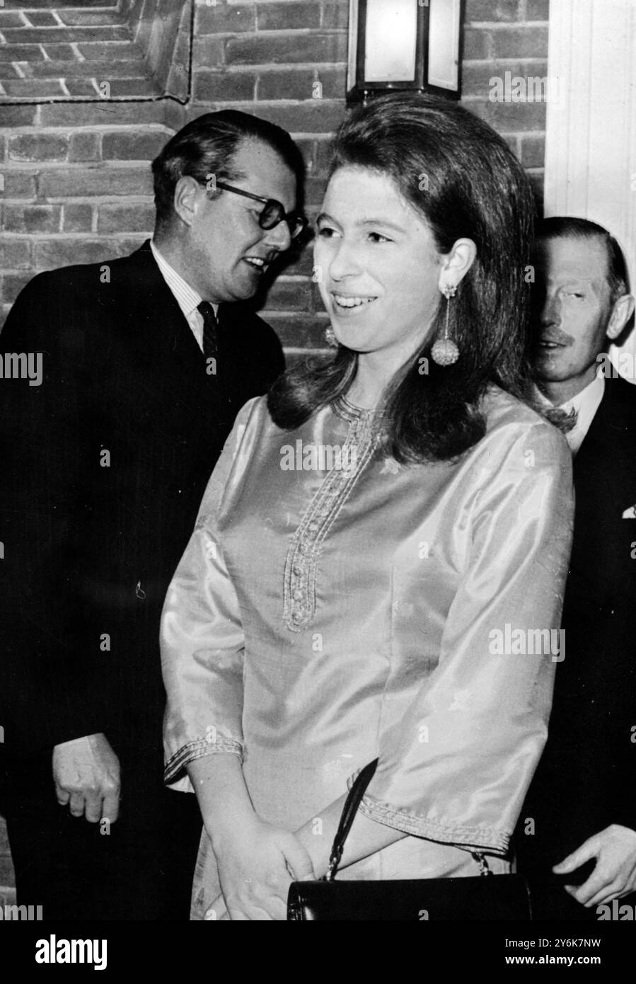 Princesse Anne lors d'une réception pour l'équipe équestre britannique qui a remporté des médailles d'or d'argent et de bronze aux Jeux olympiques de Mexico en novembre 1968 Banque D'Images