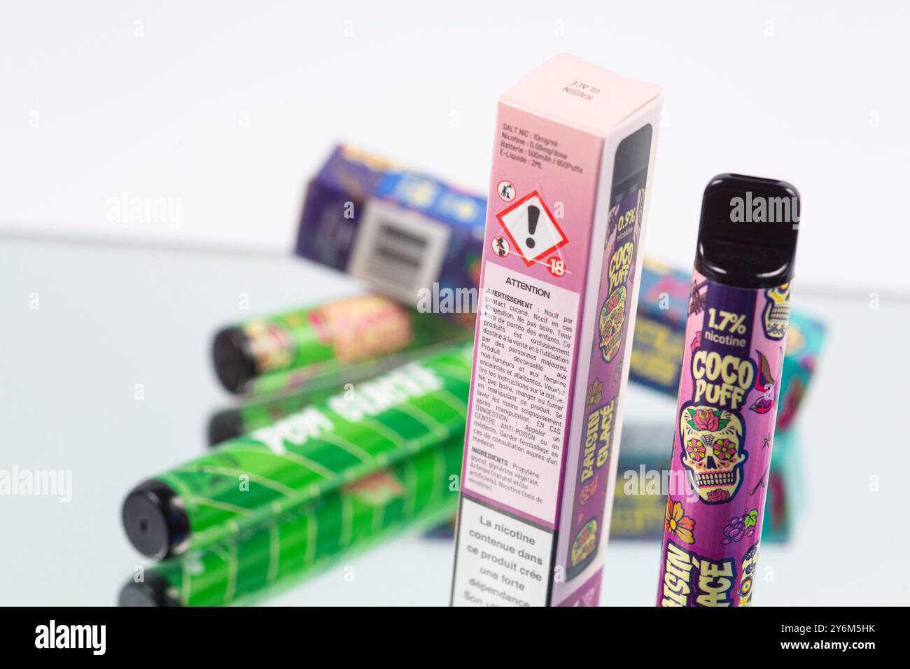 Puff cigarette Banque de photographies et d'images  haute rsolution -  Alamy