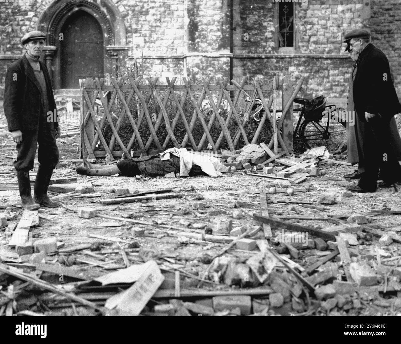 Dégâts causés par la bombe lors de la seconde Guerre mondiale entre septembre 1940 et mai 1941 20 000, les Londoniens ont été tués et 70 000 blessés 25 000 grièvement Banque D'Images