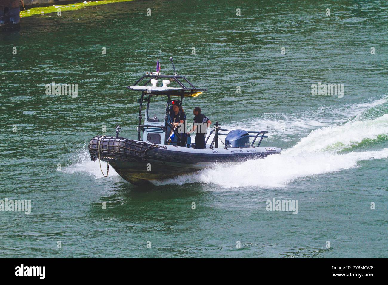 France, Paris, bateau, du fleuve et brigade nautique de la police parisienne, en patrouille sur la Seine Banque D'Images