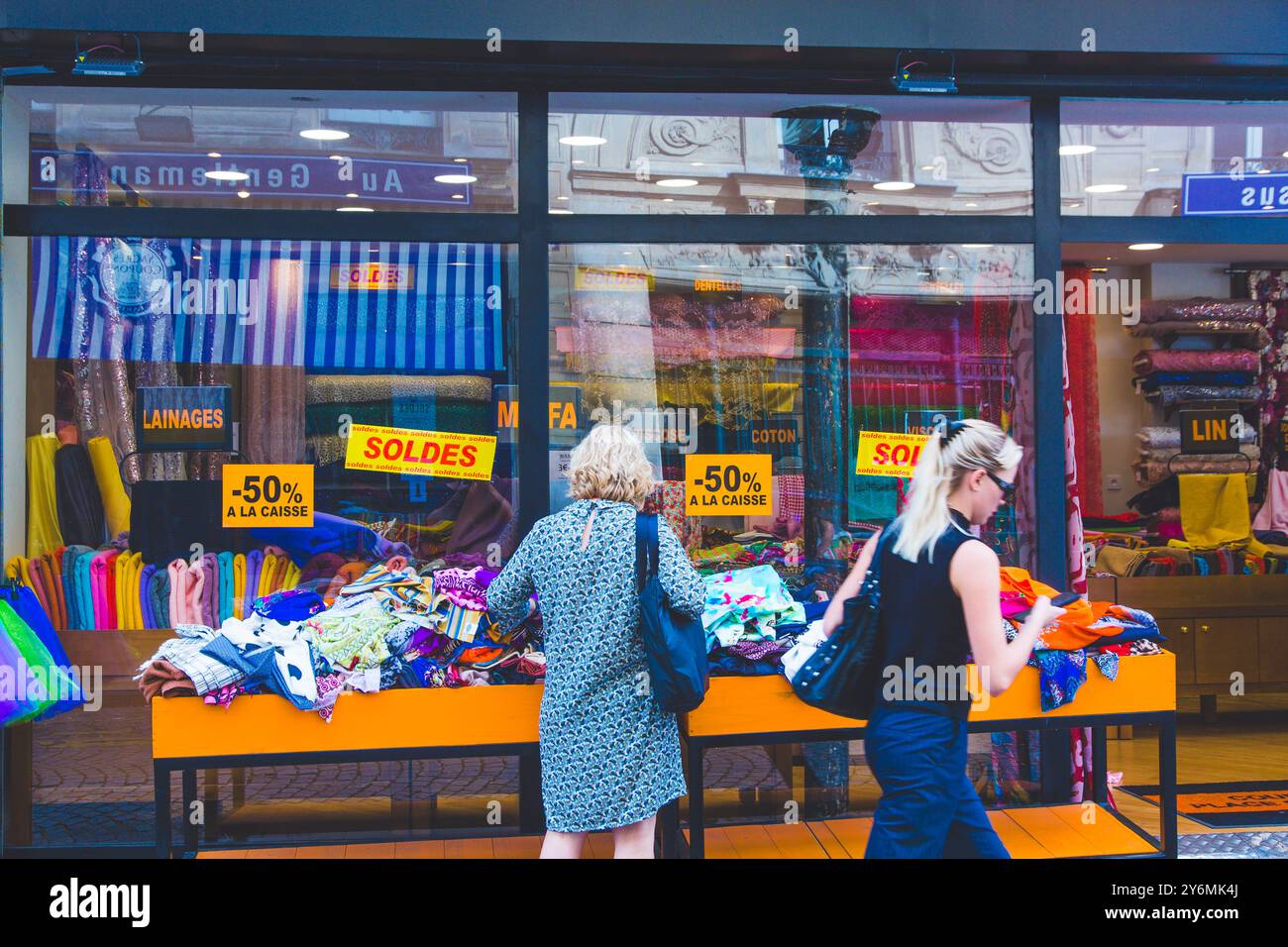 France, ile-de-France, Paris, Montmartre, Reine, grand magasin Banque D'Images