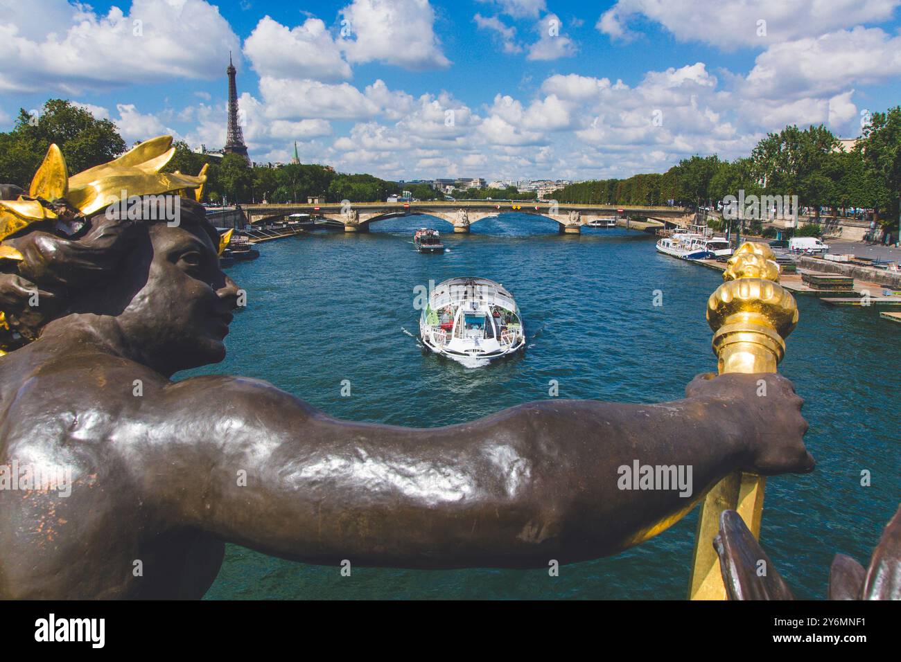 France, ile-de-France, Paris, Pont Alexandre III. Nymphes de la Seine par Georges Recipon Banque D'Images