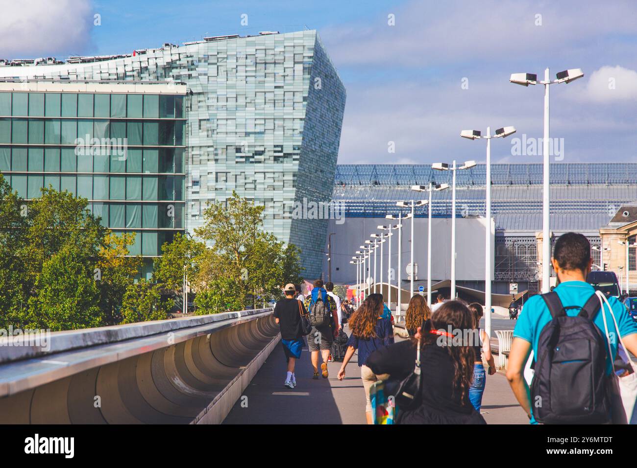 France, Ile-de-France, Paris, Pont Charles-de-Gaulle, en arrière-plan siège du Groupe le monde et gare d'Austerlitz Banque D'Images