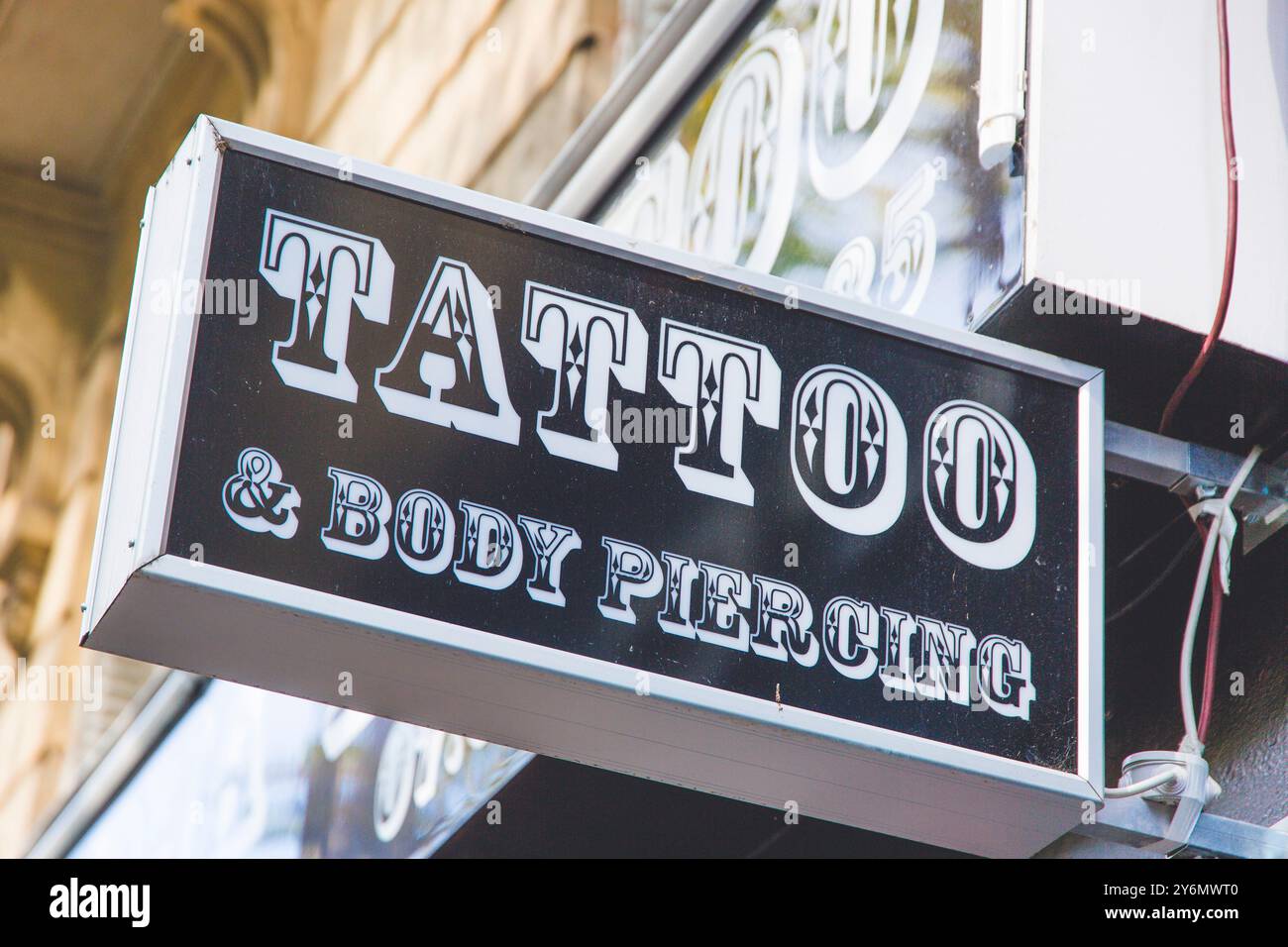 Tatouage et signe de perçage corporel Banque D'Images