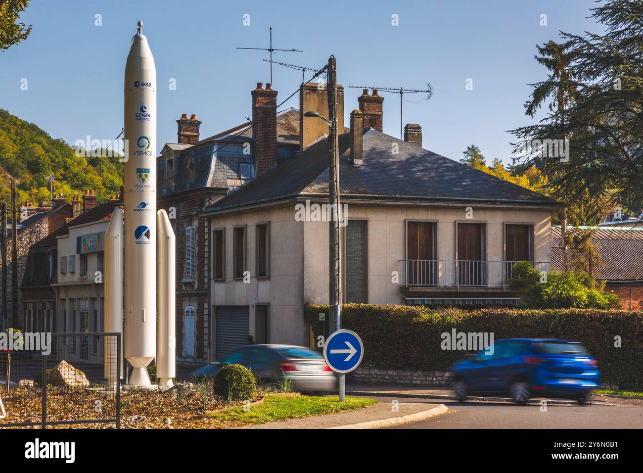 France, Normandie, Eure, Vernon, rond-point avec un décor fusée. Modèle de la fusée Ariane Banque D'Images
