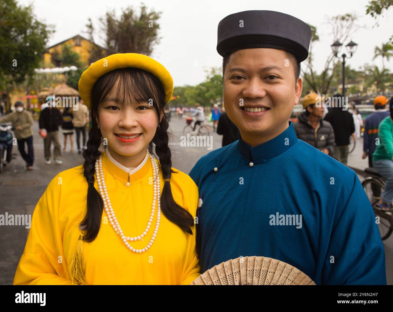 Vietnam, Hoi an, couple, robe traditionnelle, gens, Banque D'Images