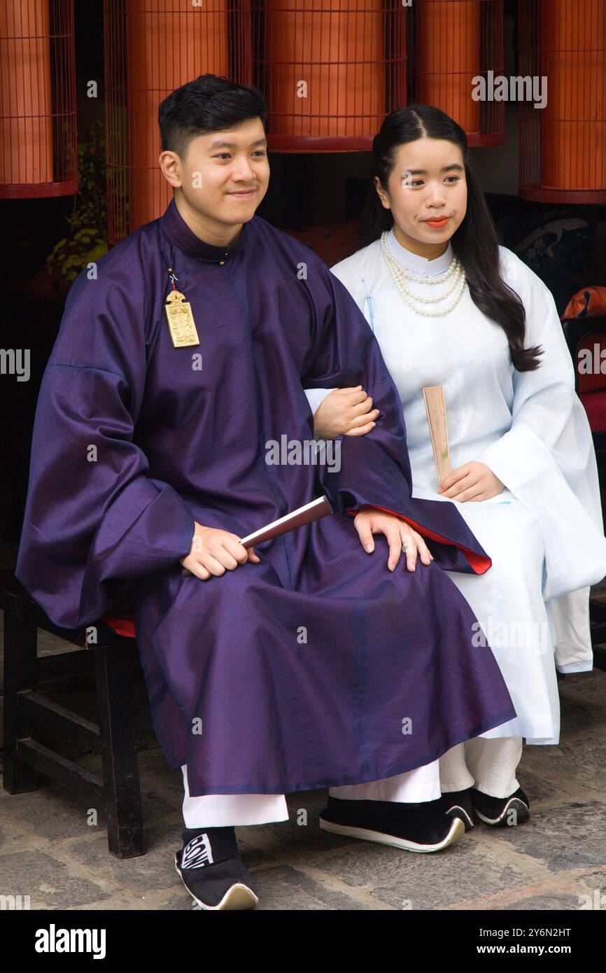 Vietnam, Hoi an, couple, robe traditionnelle, gens, Banque D'Images