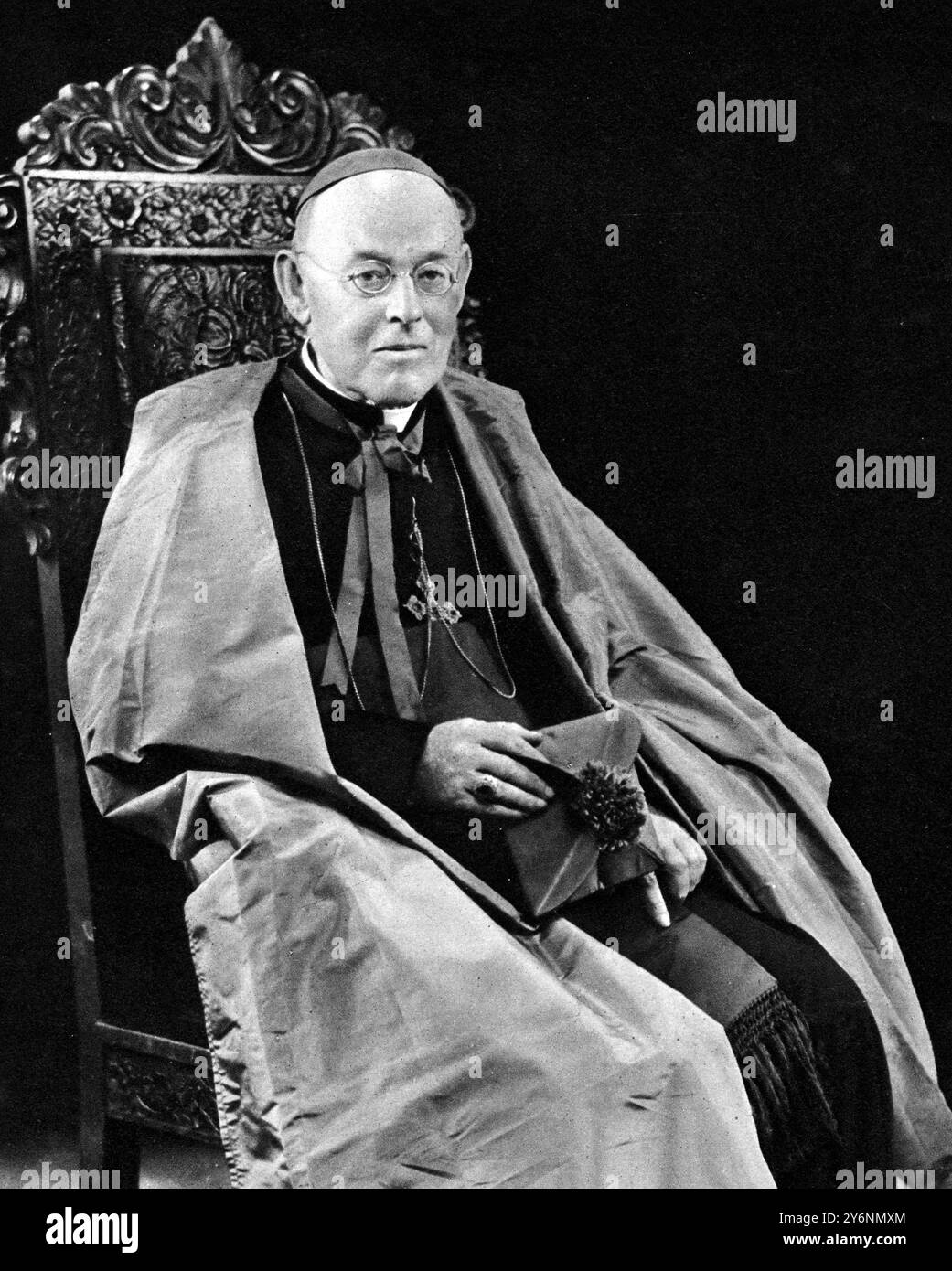 Son Éminence Cardinal Arthur Hinsley Archevêque de Westminster et chef de l'Église catholique romaine en Angleterre qui est décédé le 17 mars. Il avait 77 ans. 1943 ©2004 Topfoto Banque D'Images