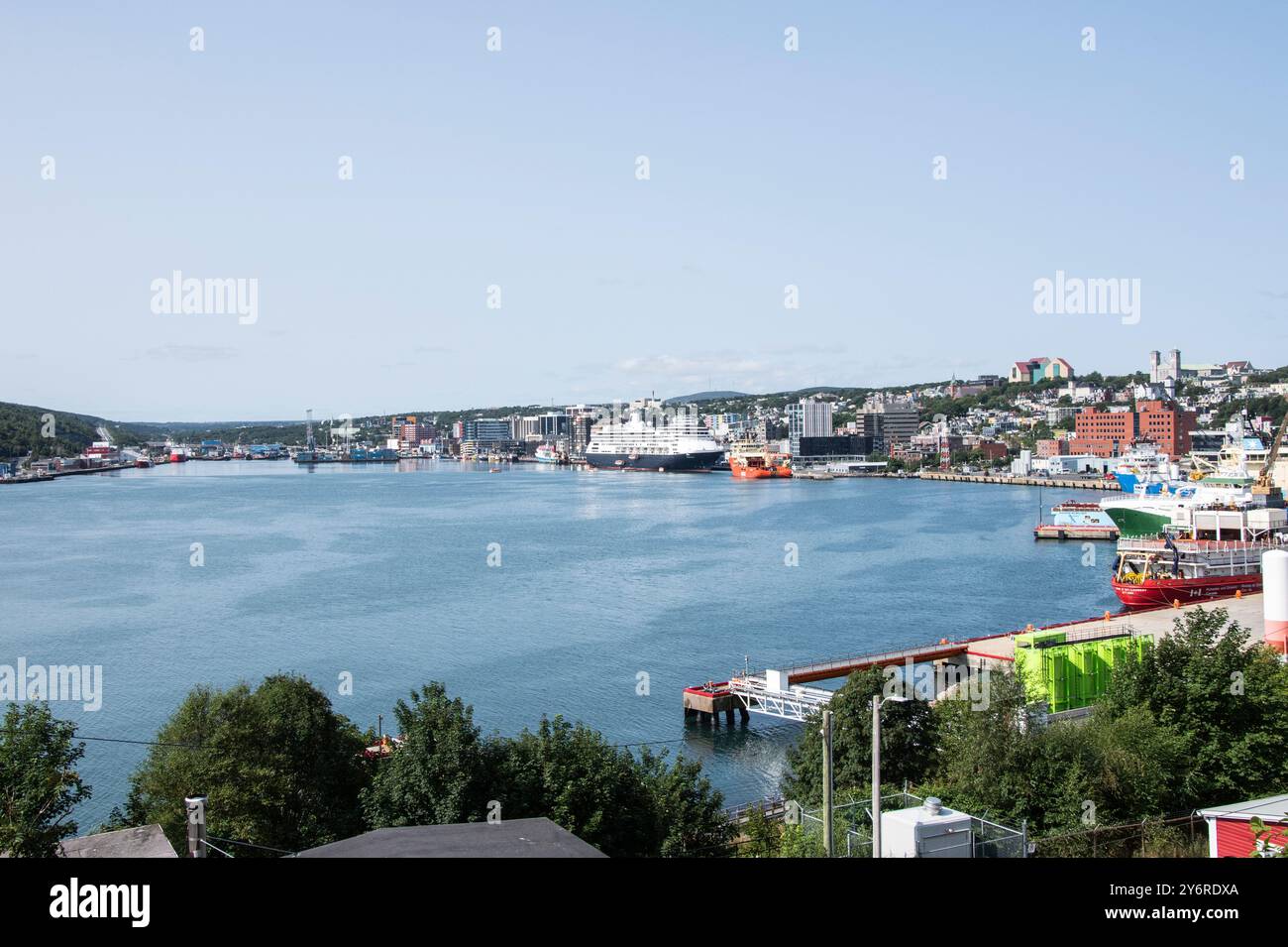 Vue sur le port depuis la batterie à un John's, Terre-Neuve-et-Labrador, Canada Banque D'Images