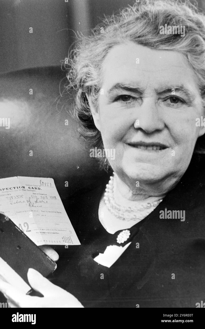 KATHERINE MANNING TITANIC SURVIVOR / ; 11 AVRIL 1962 Banque D'Images