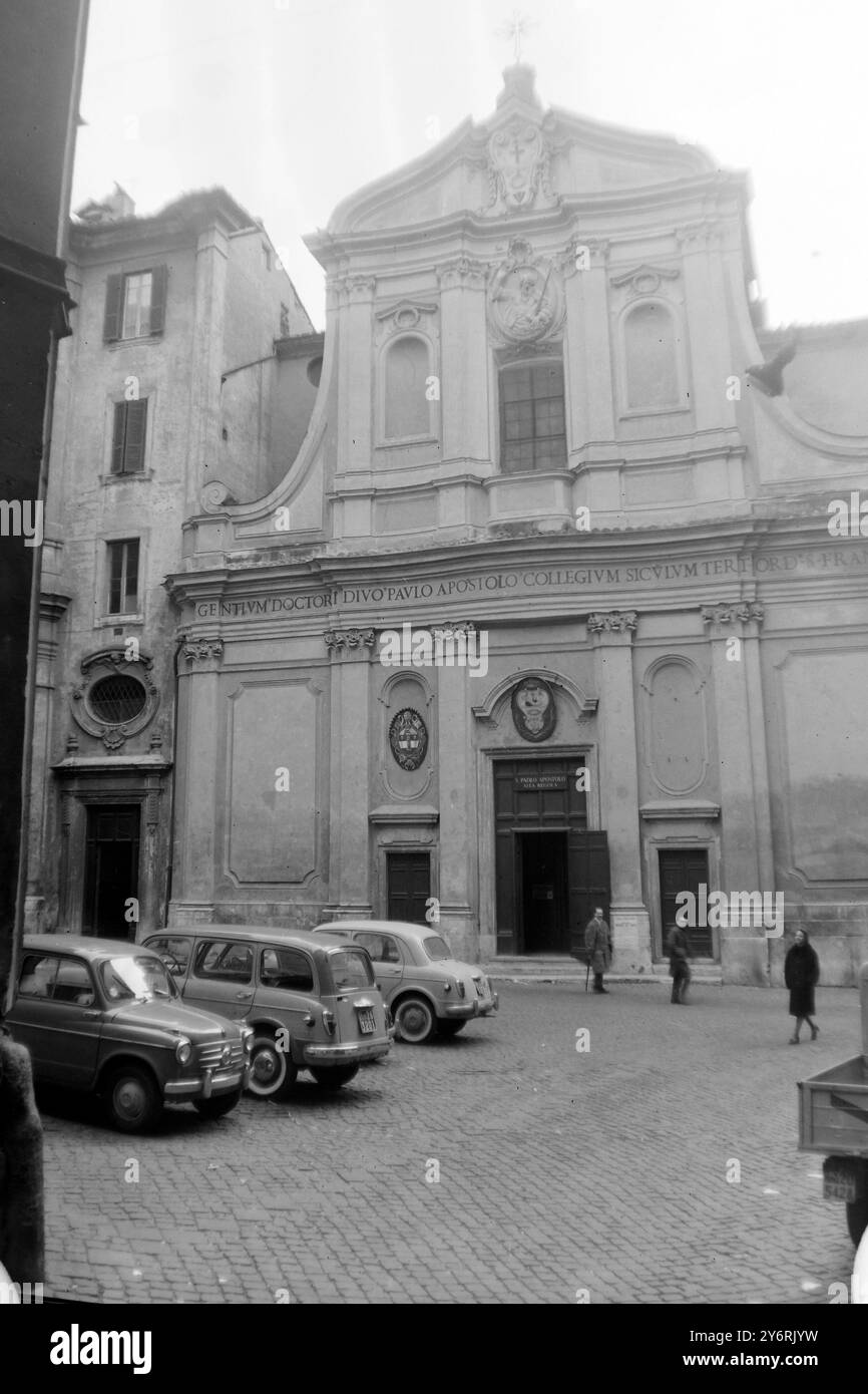 ÉGLISES EXTÉRIEUR DE SAN PAOLO ALLA REGOLA CHURCHIN ROME 15 MARS 1962 Banque D'Images