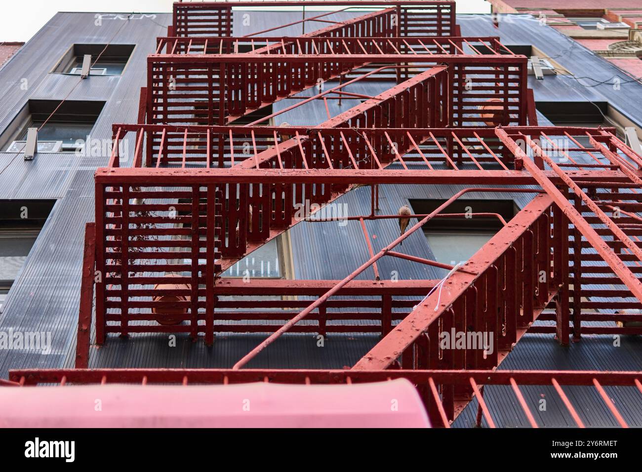 Architecture urbaine avec évacuation incendie Banque D'Images