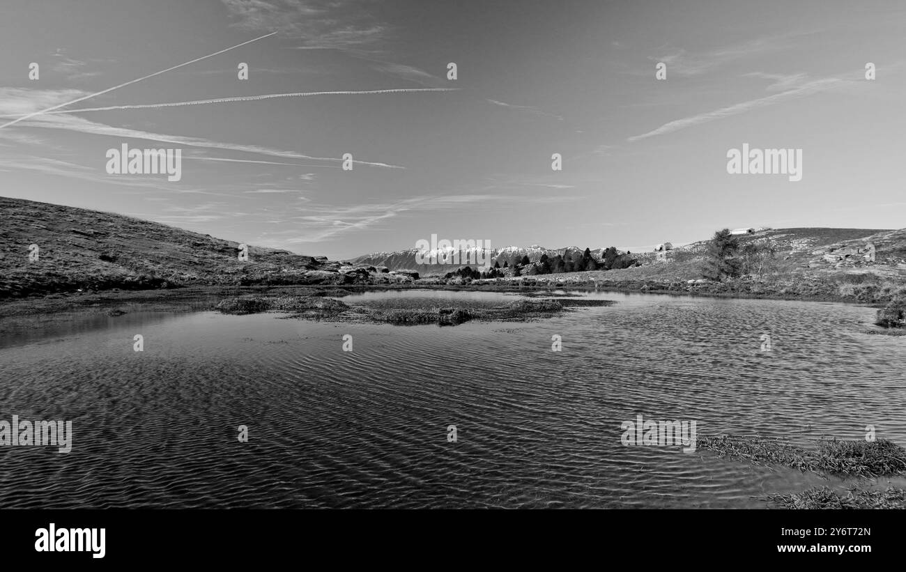 Plateau de Lessinia. Panorama d'automne sur les pâturages et les cabanes de montagne. Province de Vérone. Vénétie, Italie Banque D'Images
