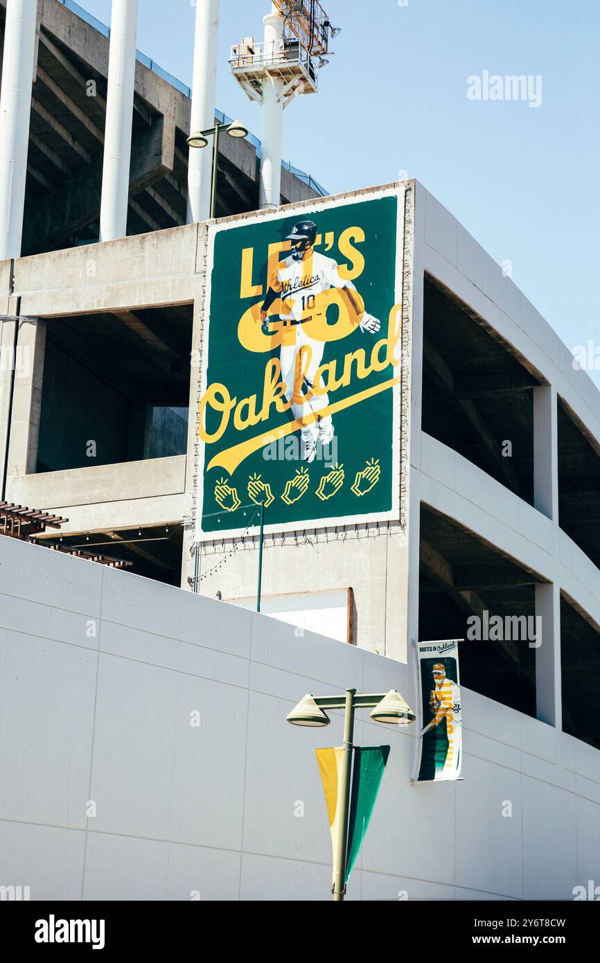 Let's Go Oakland panneau au Oakland Alameda County Coliseum | Oakland, Californie 2019 Banque D'Images