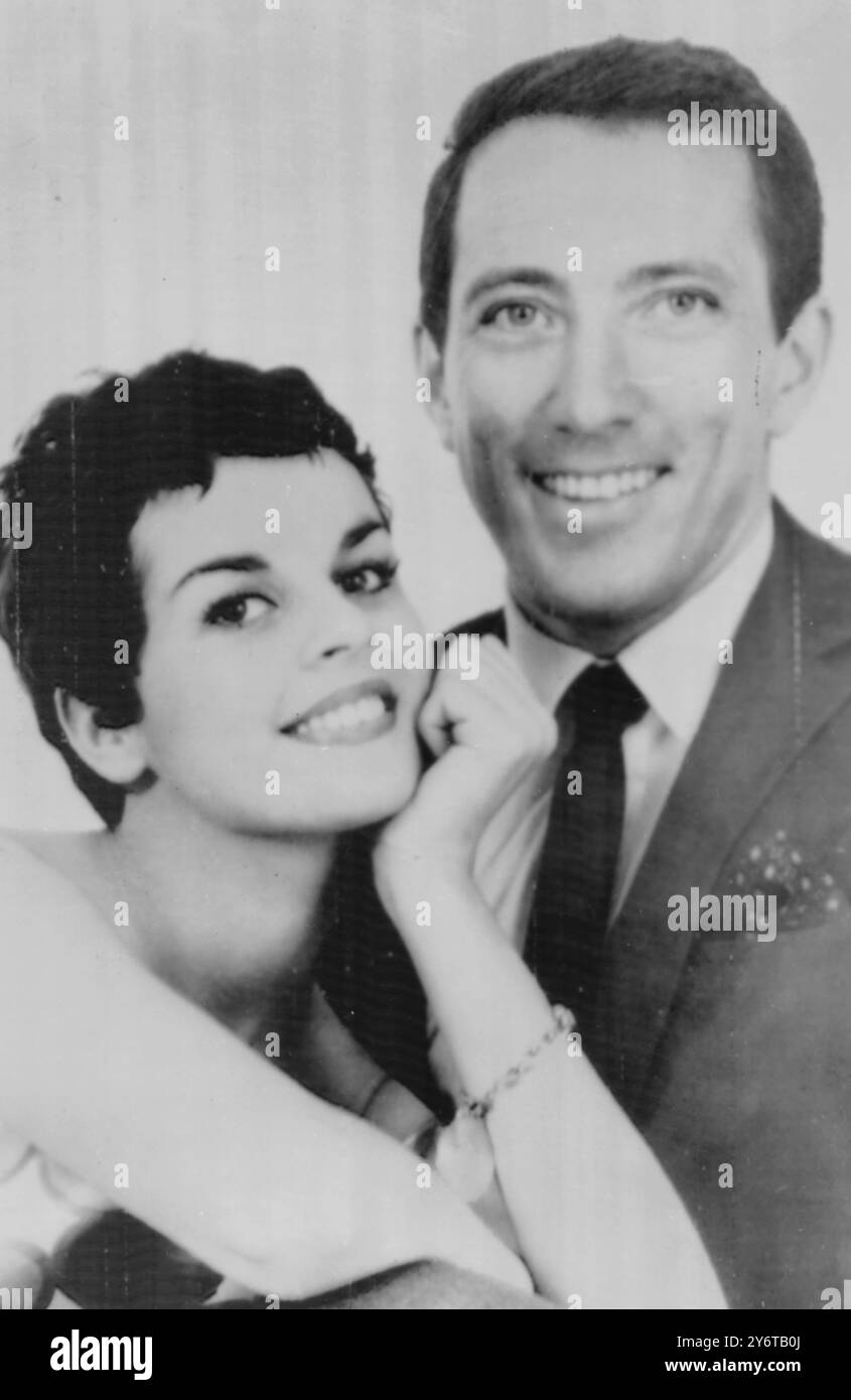ENGAGEMENT DE CLAUDINE LONGET ET ANDY WILLIAMS À HOLLYWOOD / 7 DÉCEMBRE 1961 Banque D'Images