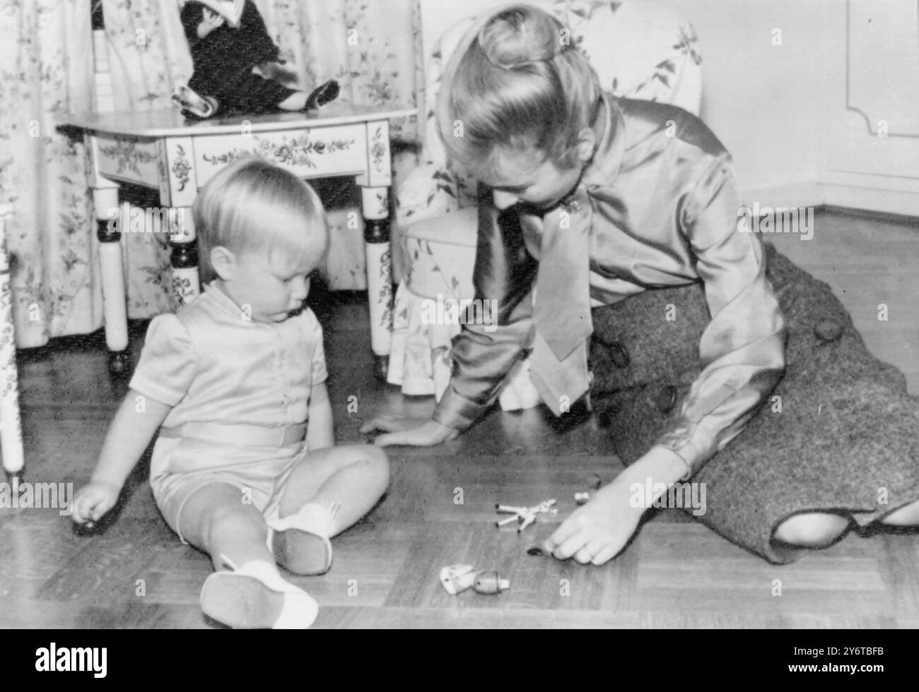PRINCESSE PAOLA AVEC LE PRINCE PHILIPPE DE BELGIQUE 5 DÉCEMBRE 1961 Banque D'Images