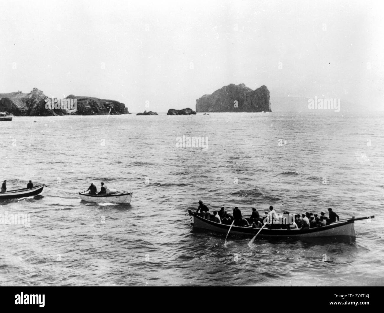 RÉFUGIÉS TRISTAN DA CUNHA GRIMPENT À BORD D'UN NAVIRE JUSQU'À CAPE TOWN LE 17 OCTOBRE 1961 Banque D'Images