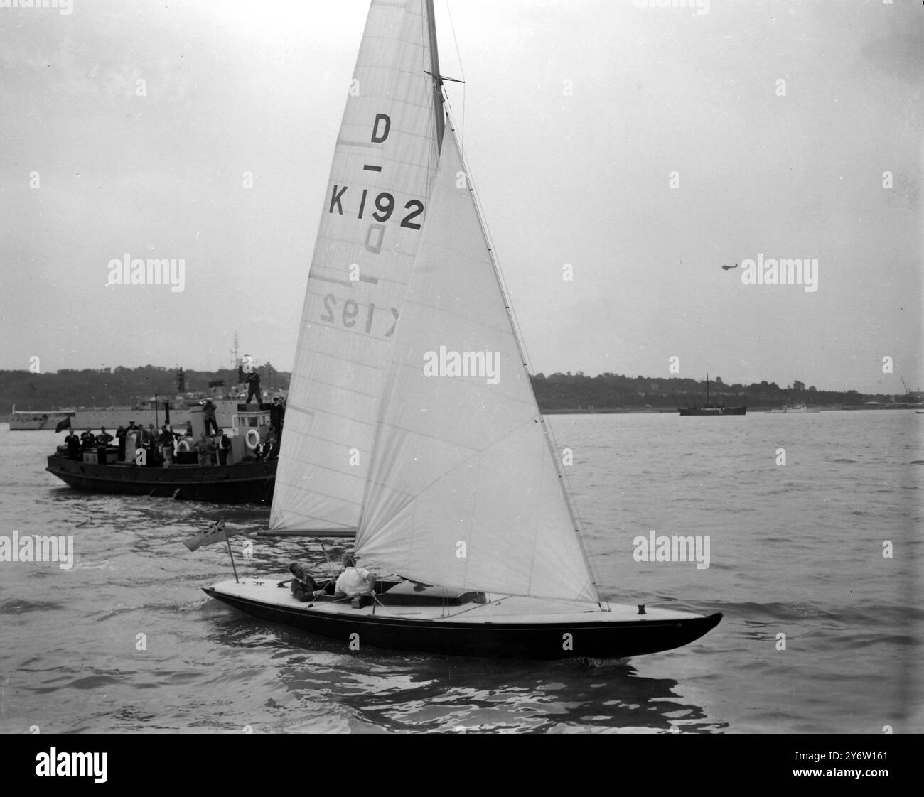 UFFA FOX AVEC LE PRINCE PHILIP NAVIGUANT EN BLUEBOTTLE / 1 AOÛT 1961 Banque D'Images