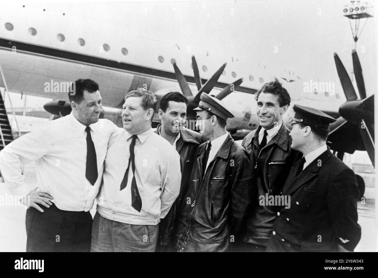 L'ÉQUIPAGE DE TURBO JEST TU-114 À MOSCOU / 19 JUILLET 1961 Banque D'Images