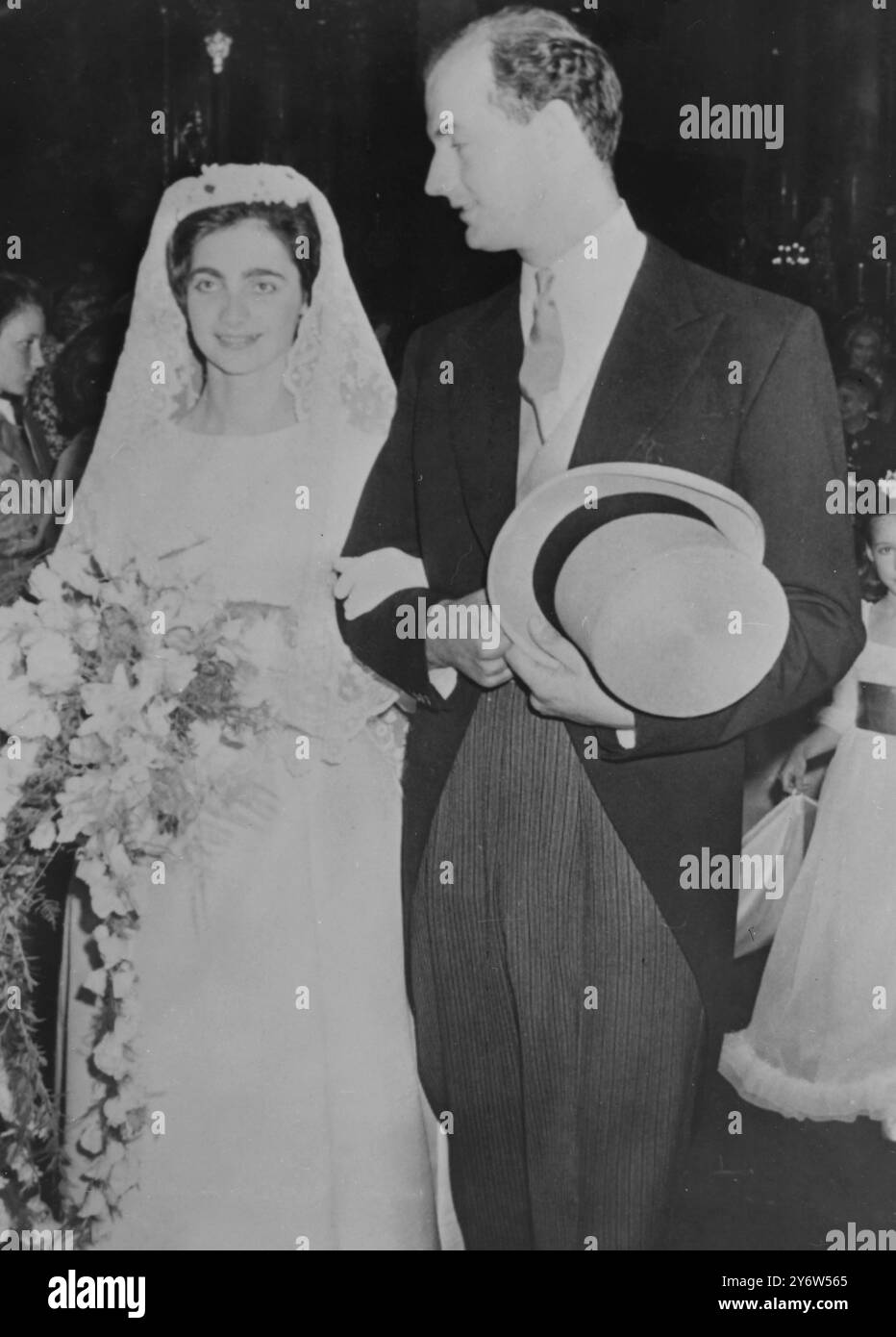 LE VICOMTE ENCOMBE ÉPOUSE CONTESSE CLAUDINE VAUFREY DE MONTJOYE À VIENNE LE 1ER JUILLET 1961 Banque D'Images