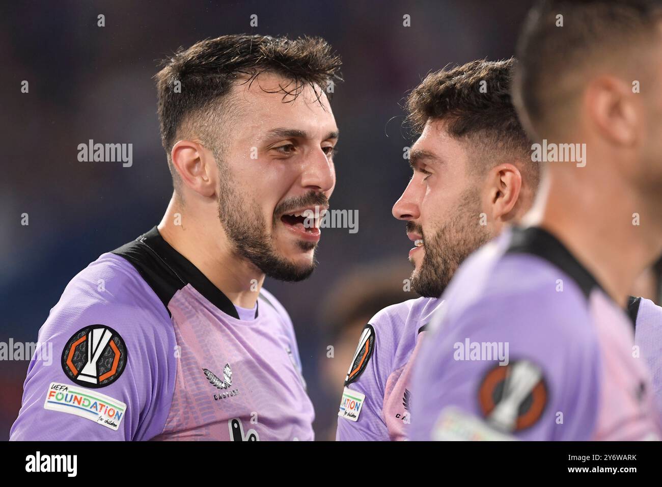 Rome, Italie. 26 septembre 2024. Aitor Paredes de l'Athletic Club Bilbao célèbre avec Unai Nunez après avoir marqué le but de 1-1 lors du match de football de la Ligue Europa entre L'AS Roma et l'Athletic Club Bilbao au stade Olimpico à Rome (Italie), le 26 septembre 2024. Crédit : Insidefoto di andrea staccioli/Alamy Live News Banque D'Images