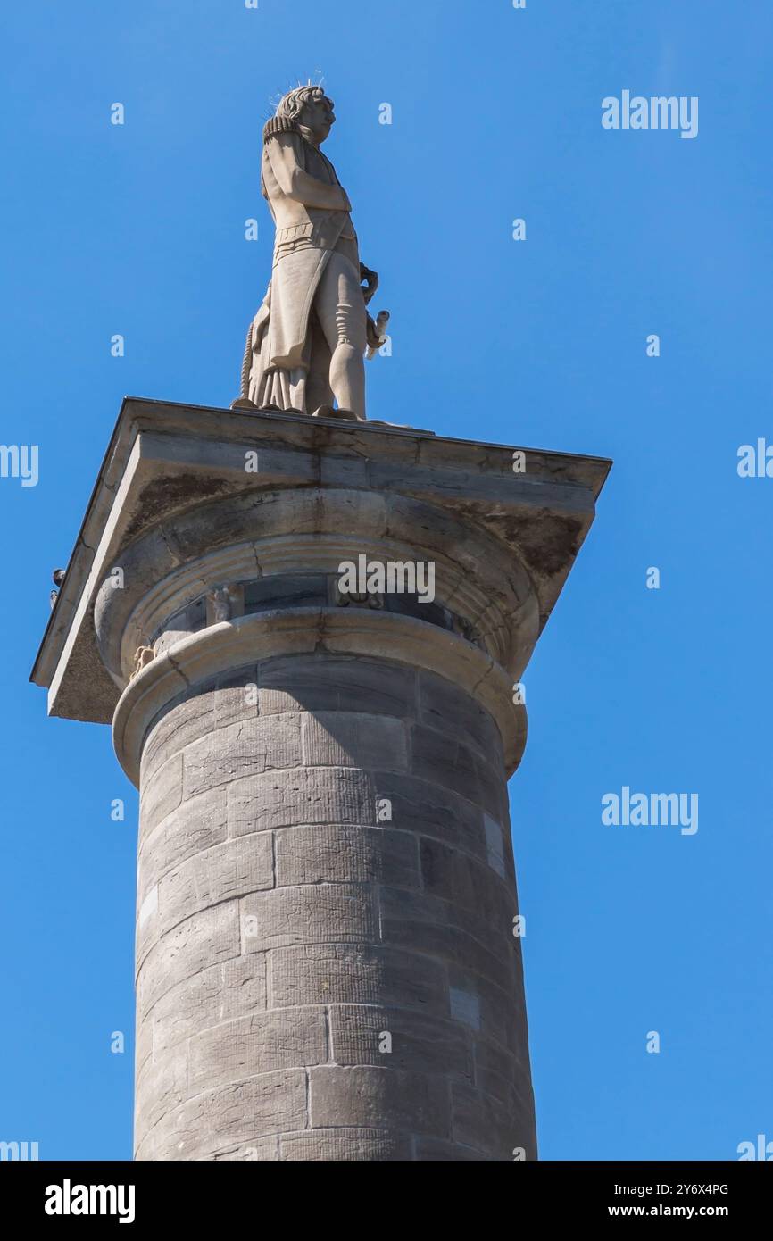 La colonne Nelson sur la place Jacques Cartier au printemps, Vieux-Montréal, Québec, Canada. Banque D'Images