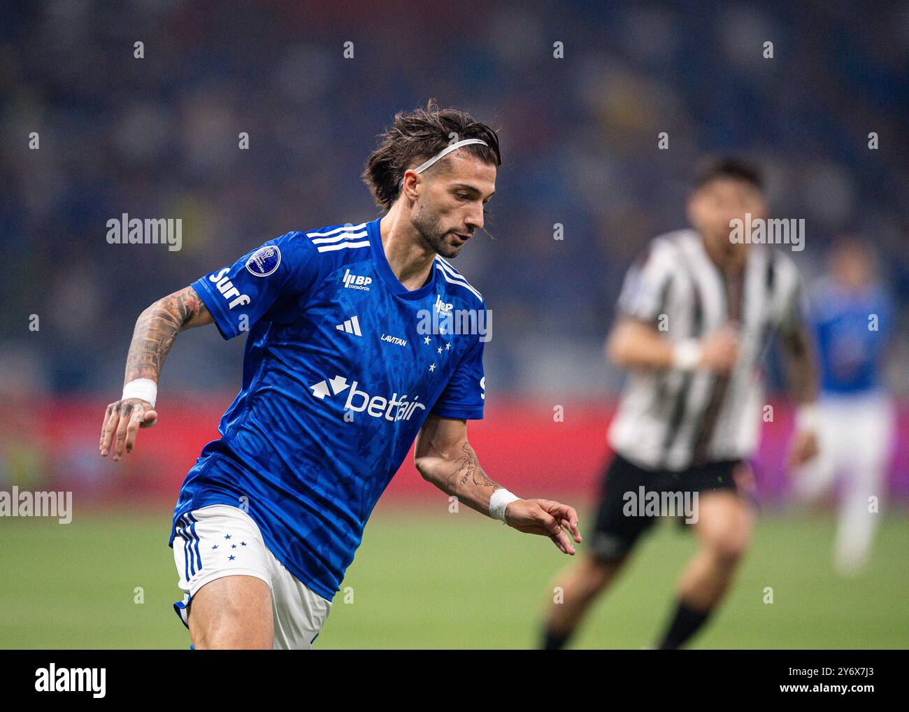 Belo Horizonte, Brésil. 26 septembre 2024. Lautaro Díaz de Cruzeiro lors du quart de finale du match de deuxième manche entre le brésilien Cruzeiro et le paraguayen Libertad de Copa Sudamericana 2024, au stade Mineirao, à Belo Horizonte, au Brésil, le 26 septembre 2024. Photo : Gledston Tavares/DiaEsportivo/Alamy Live News crédit : DiaEsportivo/Alamy Live News Banque D'Images