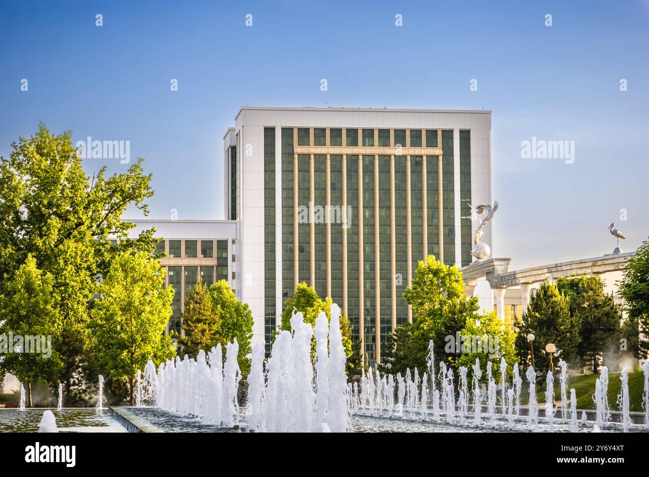 Tachkent, Ouzbékistan - 10 mai 2023 : le ministère des Finances de l'Ouzbékistan sur la place centrale 'Mustakillik' Banque D'Images