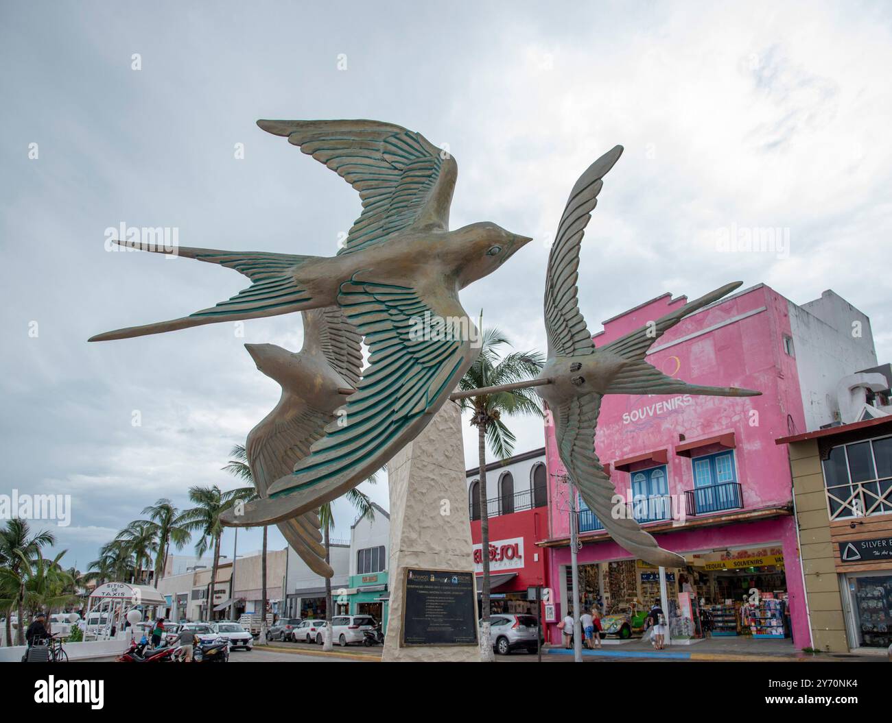 Statue d'oiseaux par Fernando Botero à San Miguel de Cozumel dans le Yucatan Mexique. Banque D'Images