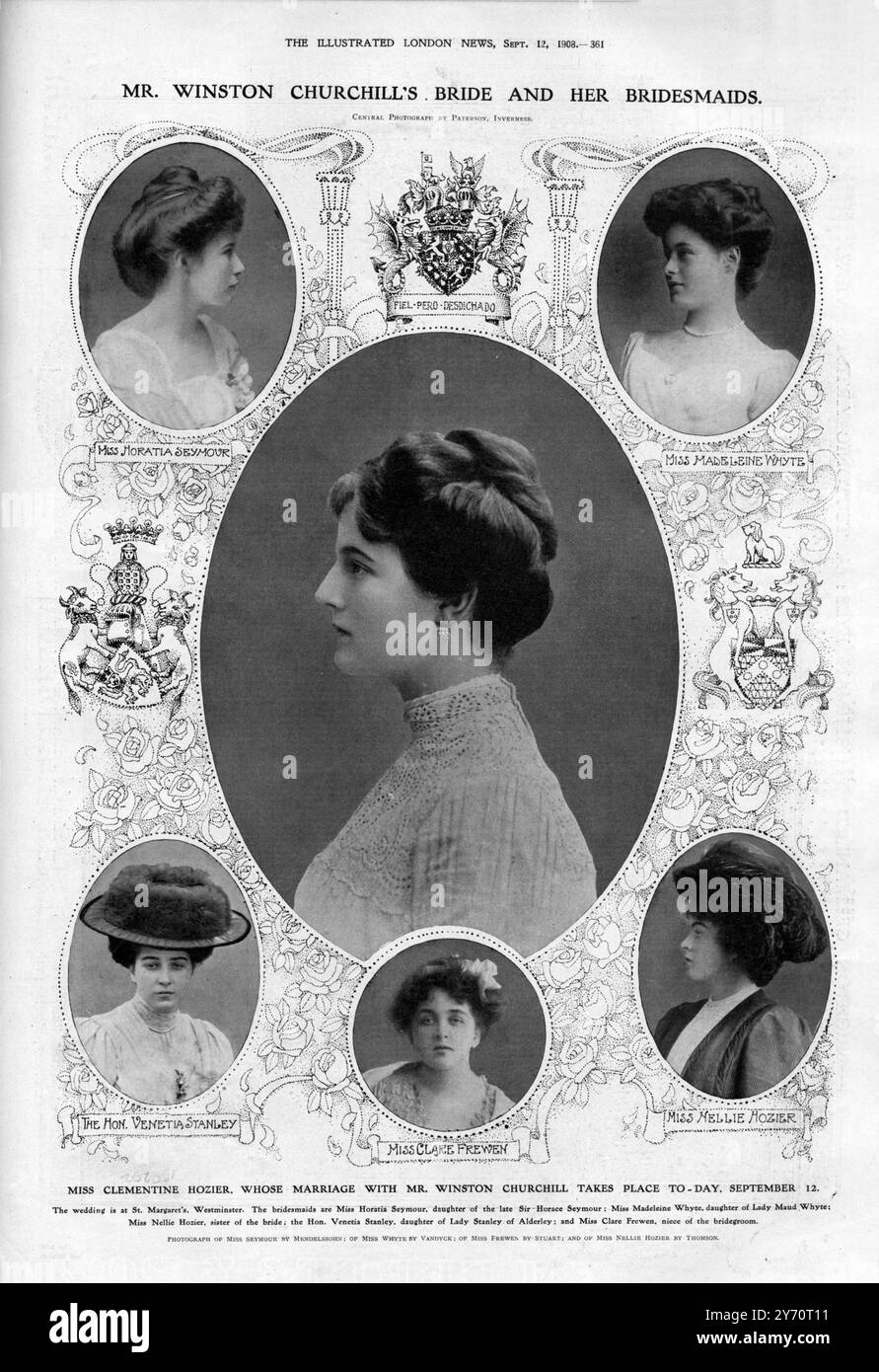 Mlle Clementine Hozier , dont le mariage avec M. Winston Churchill a lieu aujourd'hui 12 septembre 1908 . Le mariage a lieu à St Margaret's Westminster, Londres , Angleterre . Les demoiselles d'honneur sont Mlle Horatia Seymour , fille de feu Sir Horace Seymour ; Mlle Madeleine Whyte , fille de Lady Maud Whyte ; Mlle Nellie Hozier , sœur de la mariée ; L'honorable Venetia Stanley , fille de Lady Stanley d'Alderly ; et Mlle Clare Frewen , neice de l'époux . Banque D'Images