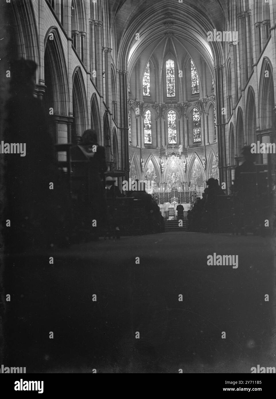 Drake -Lee , Morris - mariage Wheeler . À l'intérieur de l'église . 1er janvier 1947 Banque D'Images