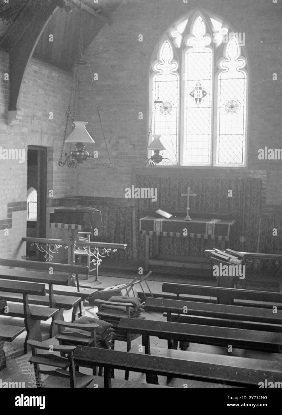 Intérieur de l'église - abandonné 1945 Banque D'Images