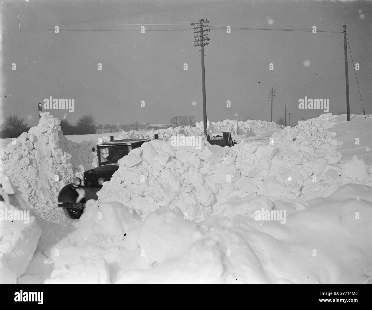 Dérives de neige . Meopham - Gravesend Road 1er janvier 1947 Banque D'Images Dérives de neige . Meopham - Gravesend Road 1er janvier 1947 Banque D'Images