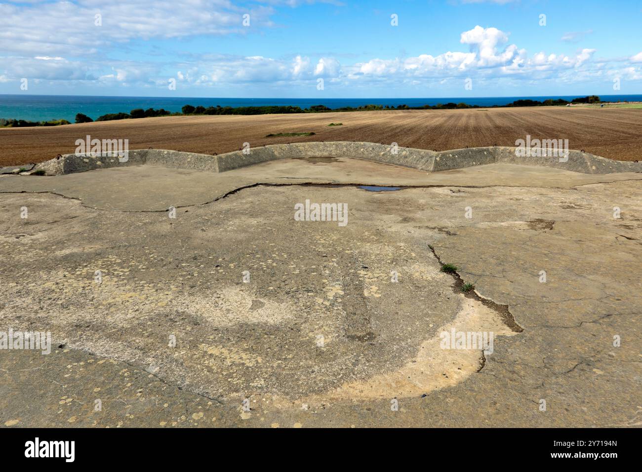 Vue du toit d'un design M272, casemates allemandes, à la batterie de longues-sur-mer, ils ont échangé des coups avec des navires alliés le jour J, le 6 juin 1944, Banque D'Images