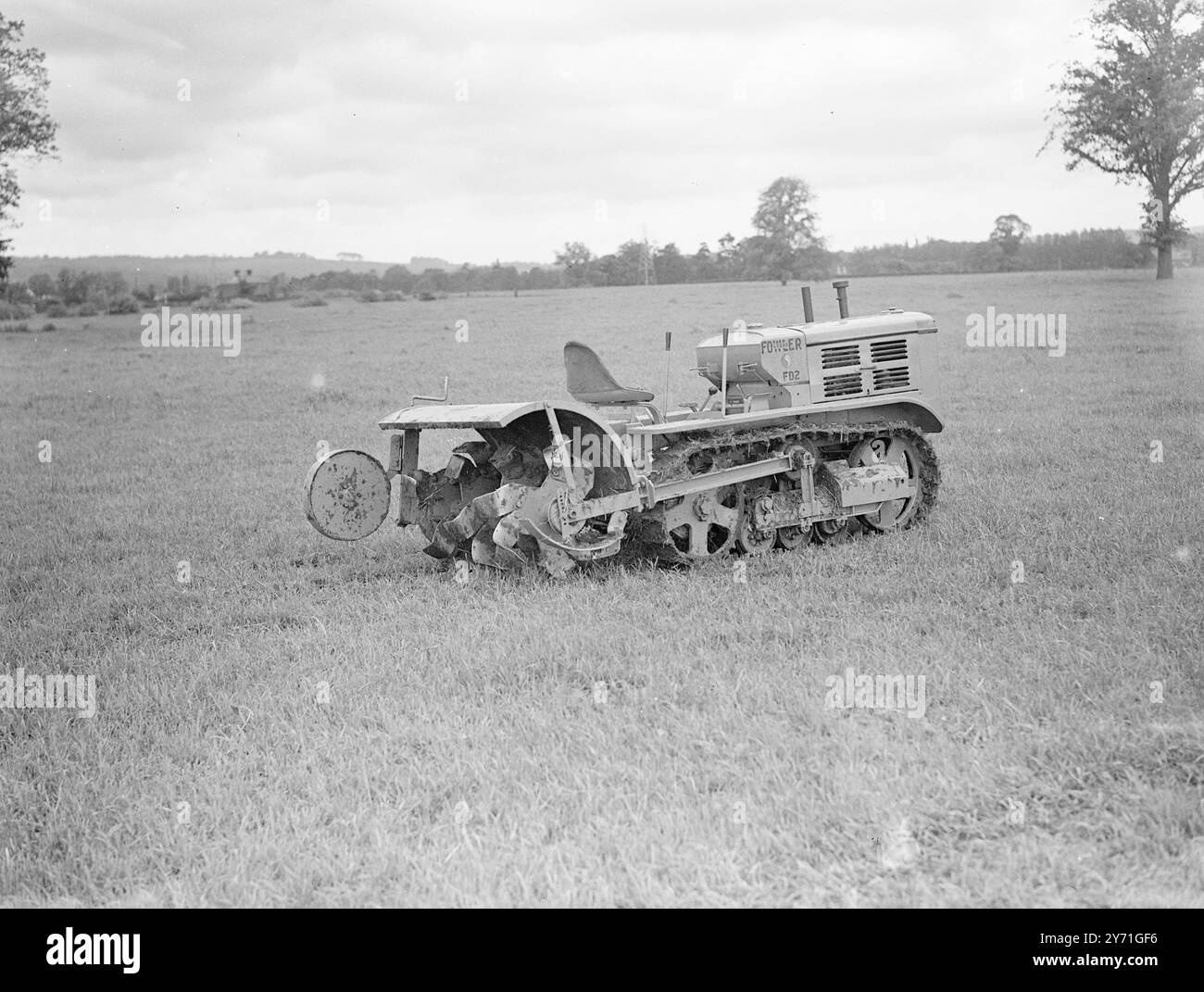 Le tracteur Fowler FD2 avec rotavateur 1940 Banque D'Images