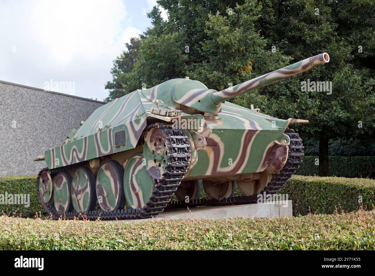 Un Jagdpanzer 38(t), souvent appelé Hetzer, chasseur de chars, exposé dans le parc du Musée Mémorial de la bataille de Normandie, Bayeux, France Banque D'Images