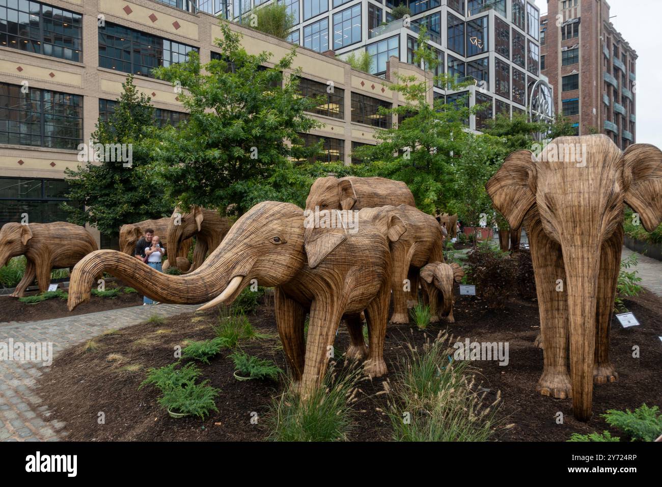 Les sculptures Great Elephant migration dans le quartier Meatpacking de Manhattan NYC Banque D'Images