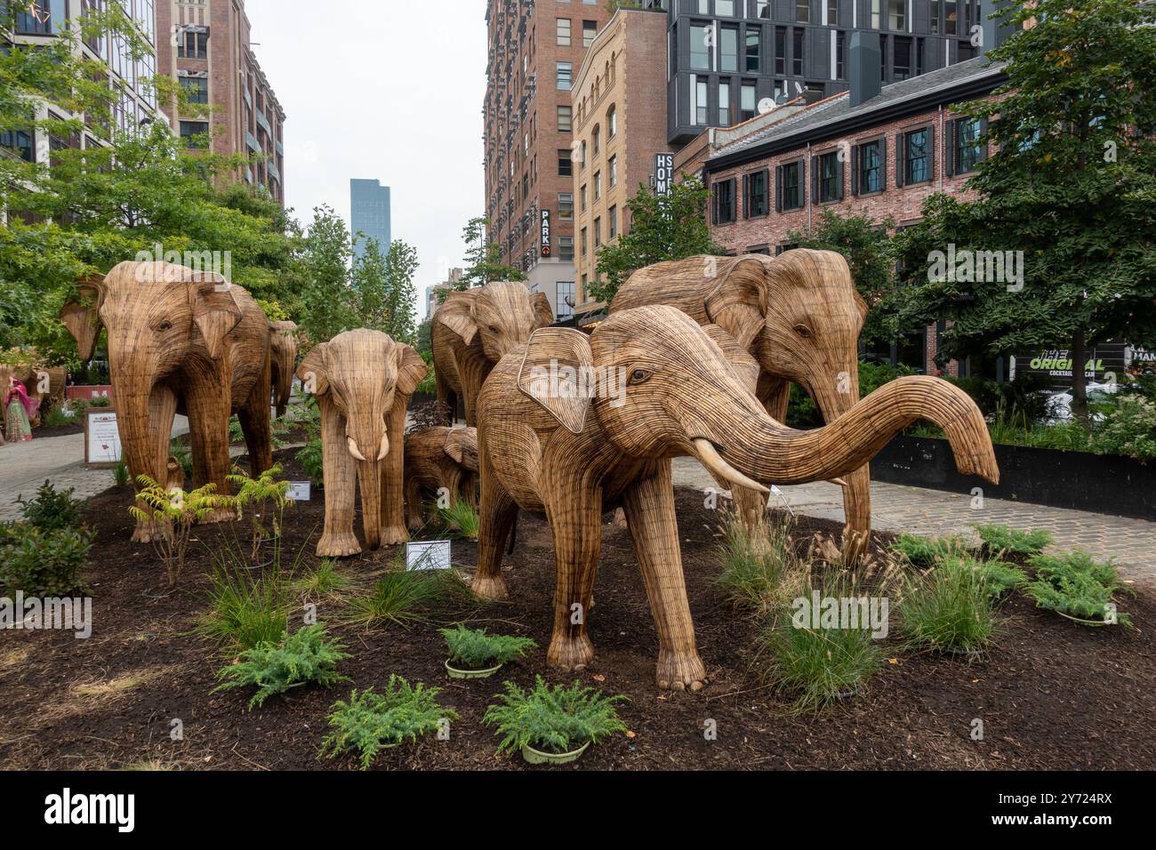 Les sculptures Great Elephant migration dans le quartier Meatpacking de Manhattan NYC Banque D'Images