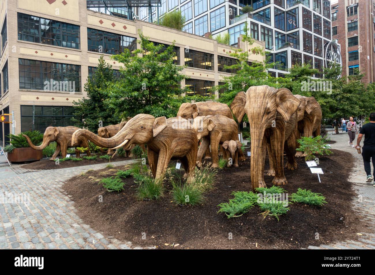 Les sculptures Great Elephant migration dans le quartier Meatpacking de Manhattan NYC Banque D'Images