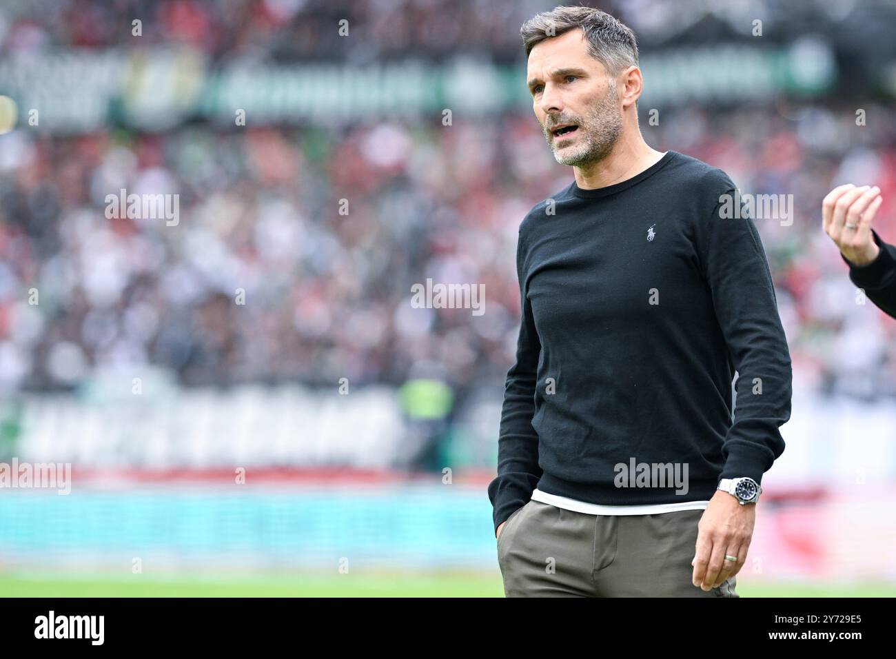2. Bundesliga - Hannover 06 - Hamburger SV AM 23.08.2024 in der HDI Arena in Hannover entraîneur Stefan Leitl (Hannover 96) Foto : les règlements d'osnapix DFL et DFB interdisent toute utilisation de photographies comme séquences d'images et/ou quasi-vidéo Banque D'Images